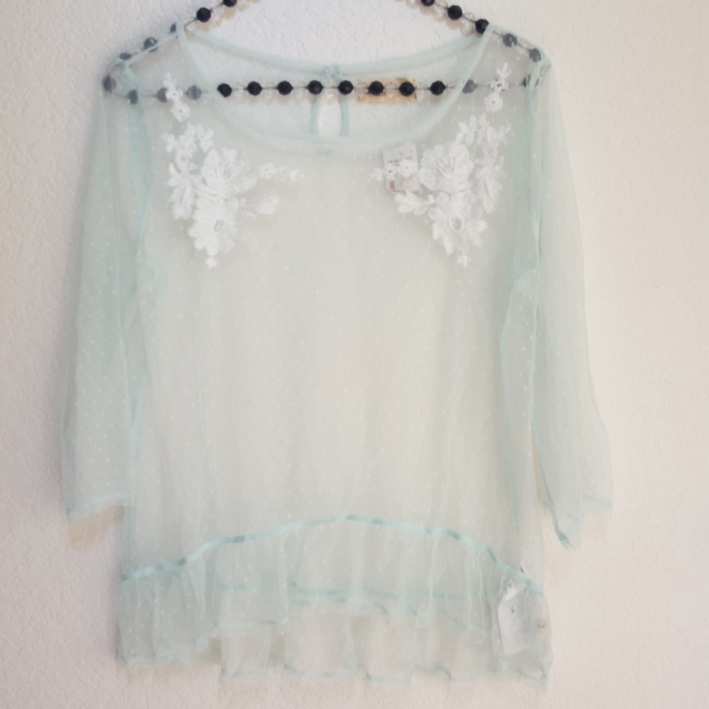 Hollister green embroidered lace top large
